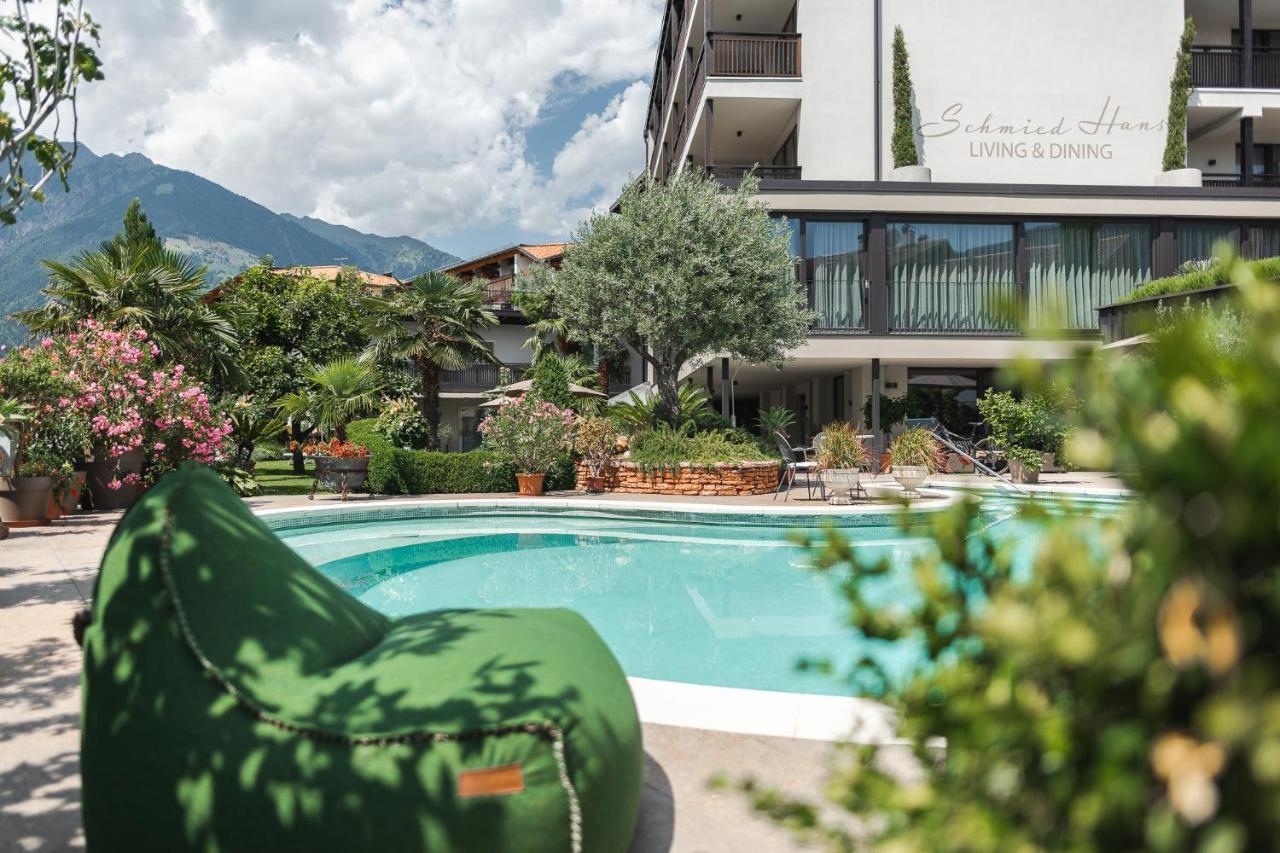 2 Central Hotels Near Seehof Drag Lift for Easy Slope Access