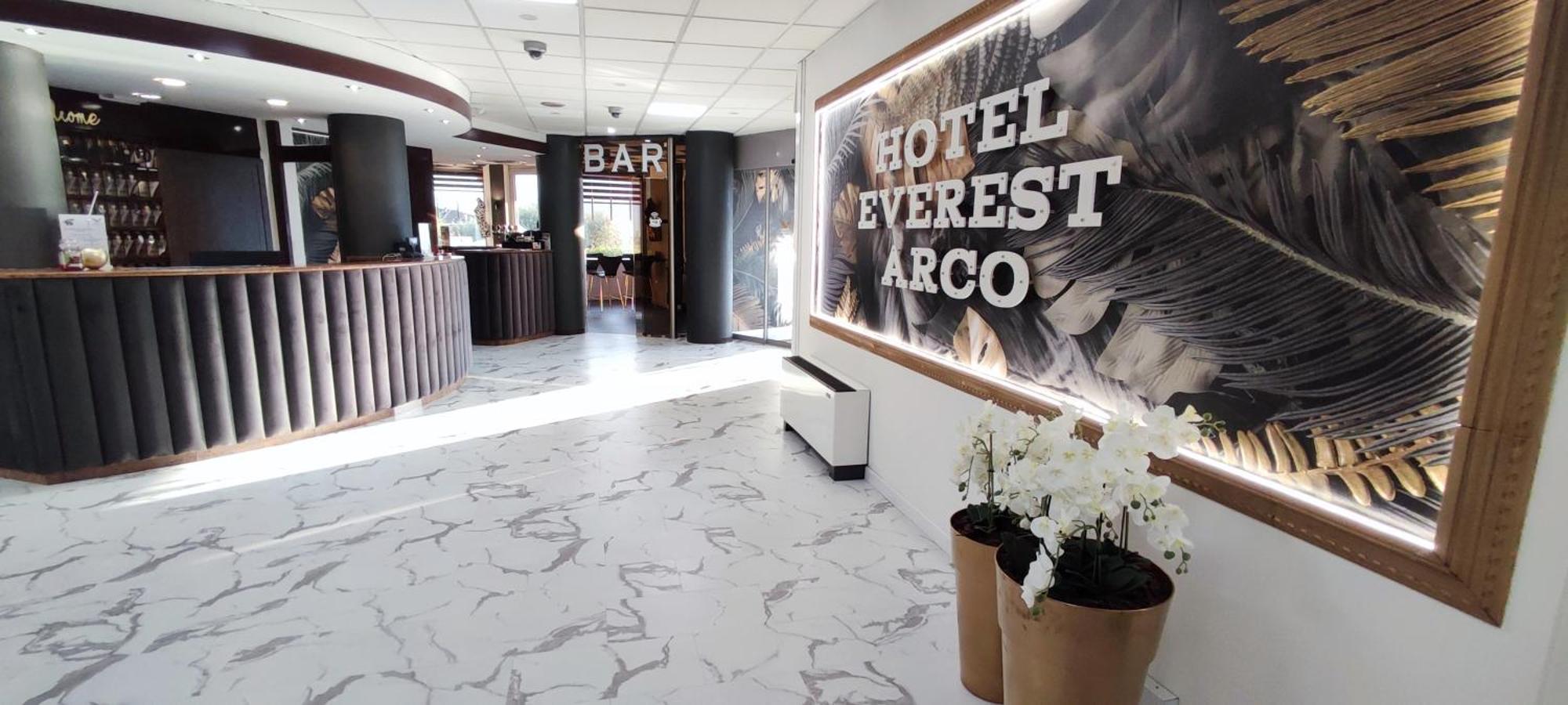 4 Central Hotels Close to Tretbootverleih in Riva del Garda